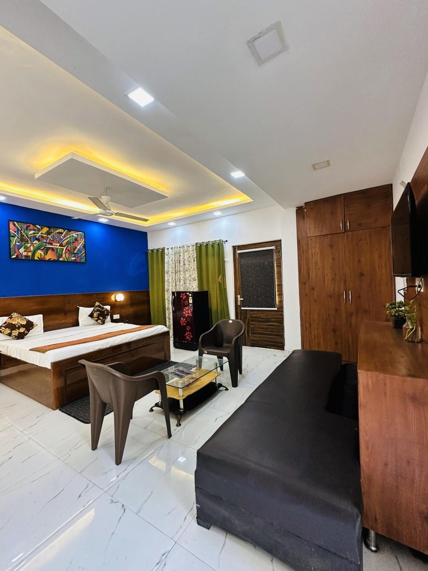 Golden Bed And Breakfast- High Quality Rooms In South Ex-1 D Block Nova Deli Exterior foto