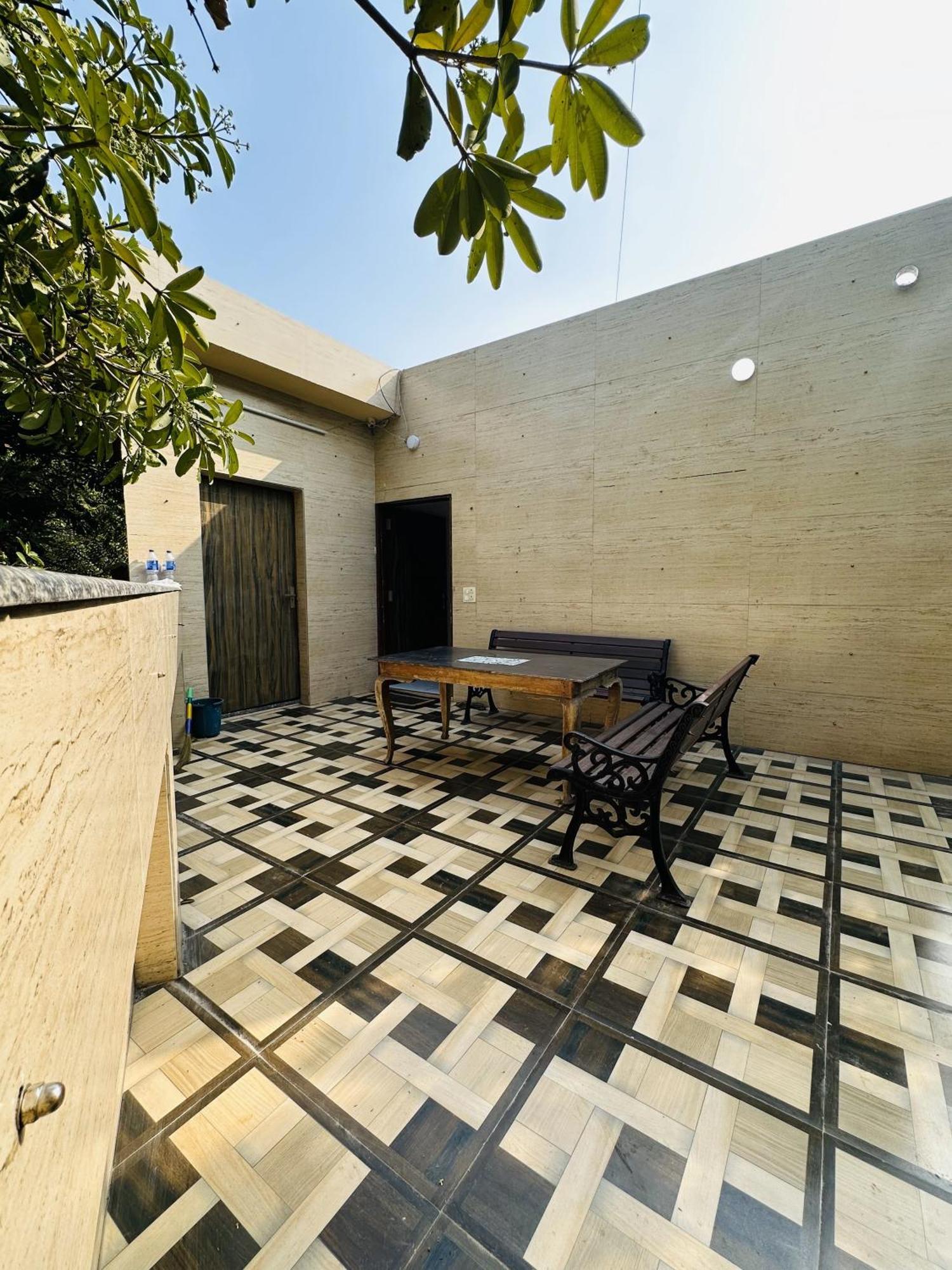 Golden Bed And Breakfast- High Quality Rooms In South Ex-1 D Block Nova Deli Exterior foto